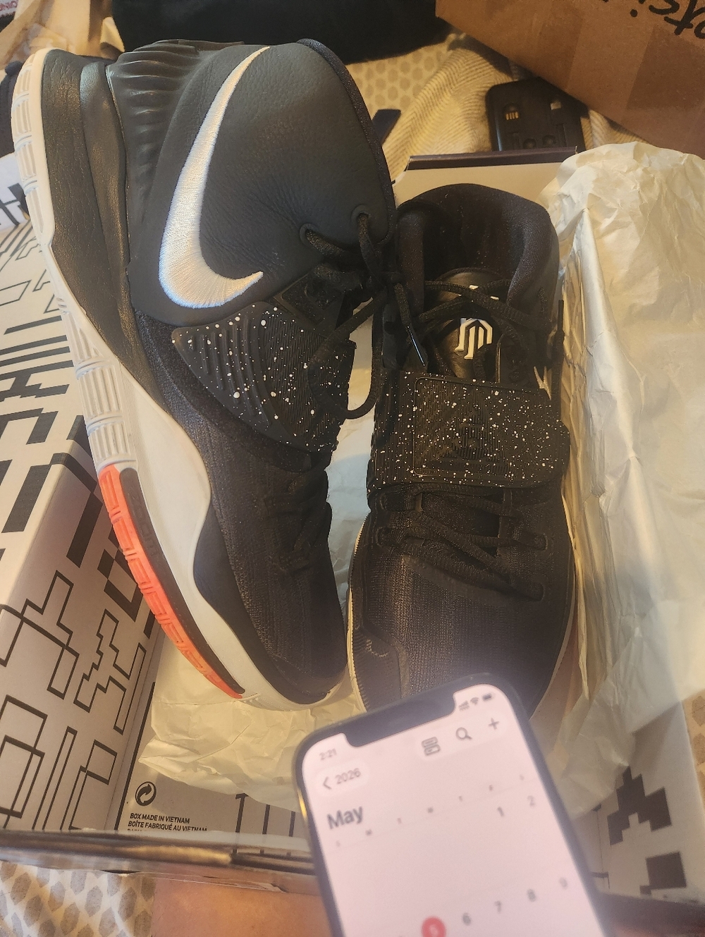 Kyrie 6 OG Nike Basketball shoes
